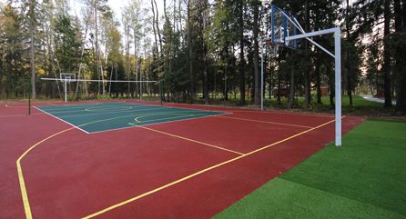 Волейбол и баскетбол в отеле Лес Арт Резорт